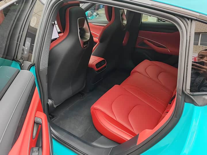 Фото 6 - Xiaomi SU7