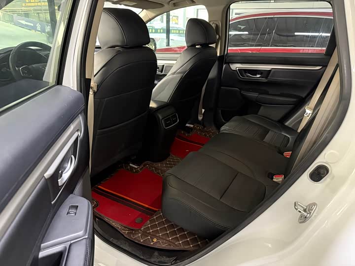 Фото 10 - Honda CR-V