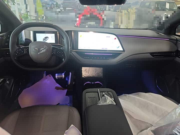 Фото 16 - Hongqi EH7