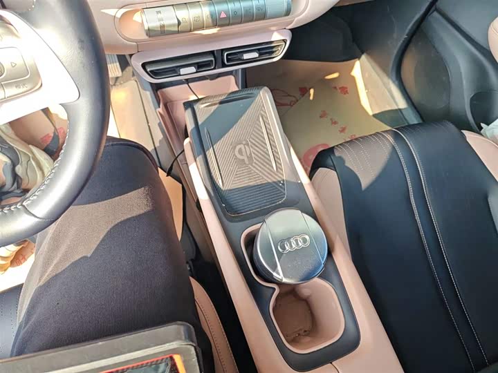 Фото 14 - BYD Seagull