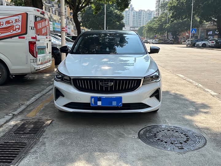 Фото 2 - Geely Emgrand