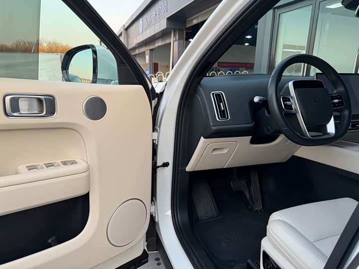 Фото 7 - LiXiang L7