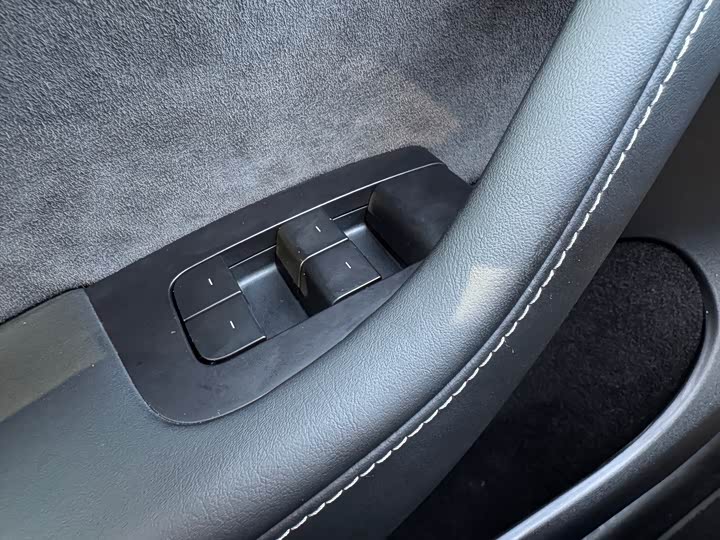 Фото 15 - Tesla Model Y