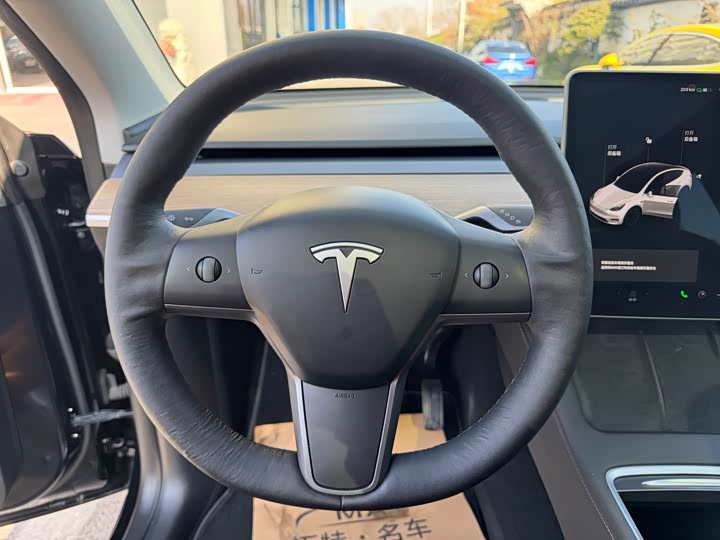 Фото 16 - Tesla Model Y