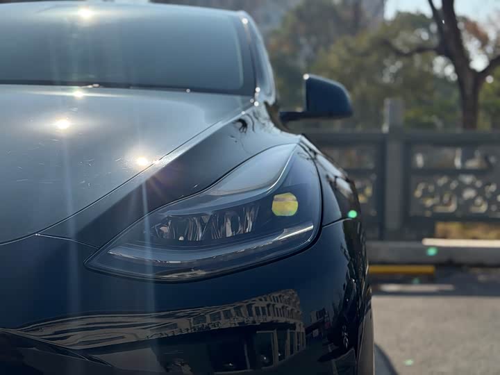 Фото 6 - Tesla Model Y