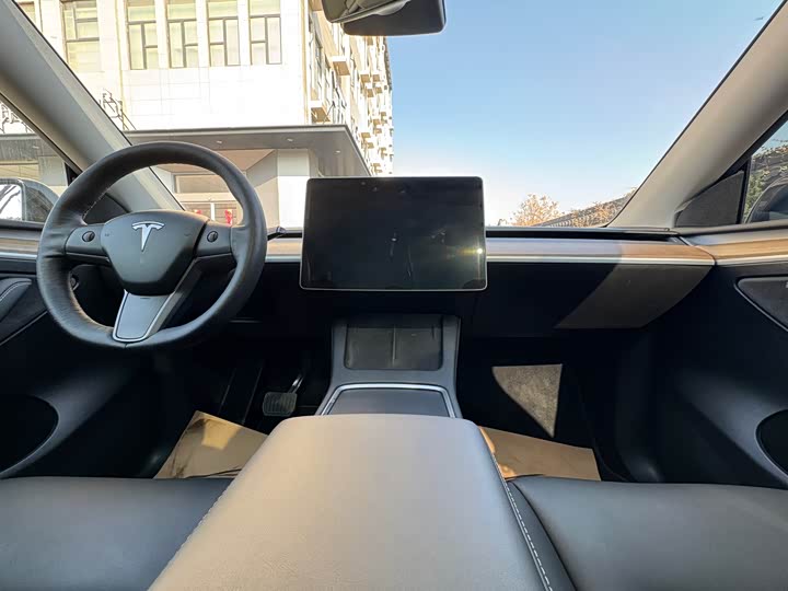 Фото 9 - Tesla Model Y