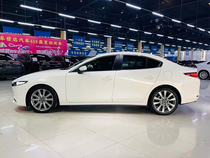 Фото 5 - Mazda 3 (Axela)