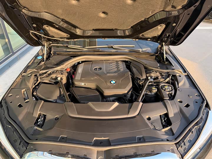 Фото 27 - BMW 7 Series