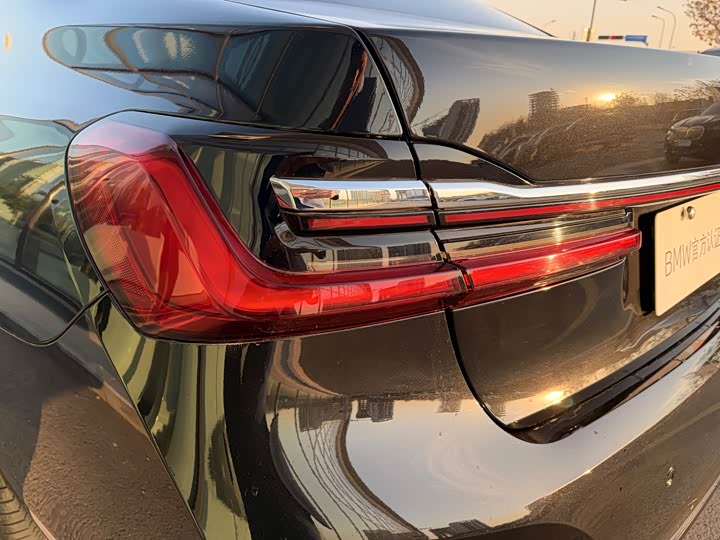 Фото 34 - BMW 7 Series