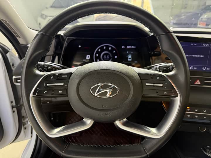 Фото 10 - Hyundai Elantra N line