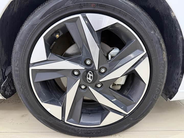 Фото 21 - Hyundai Elantra N line