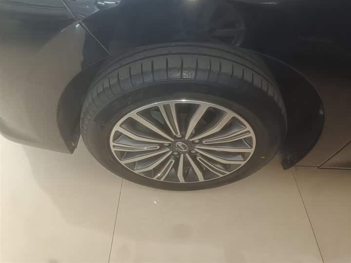 Фото 23 - GAC Trumpchi M6