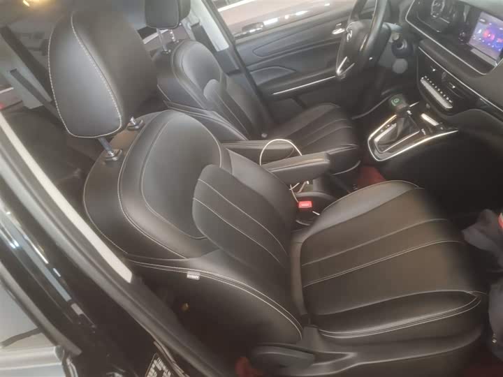 Фото 25 - GAC Trumpchi M6