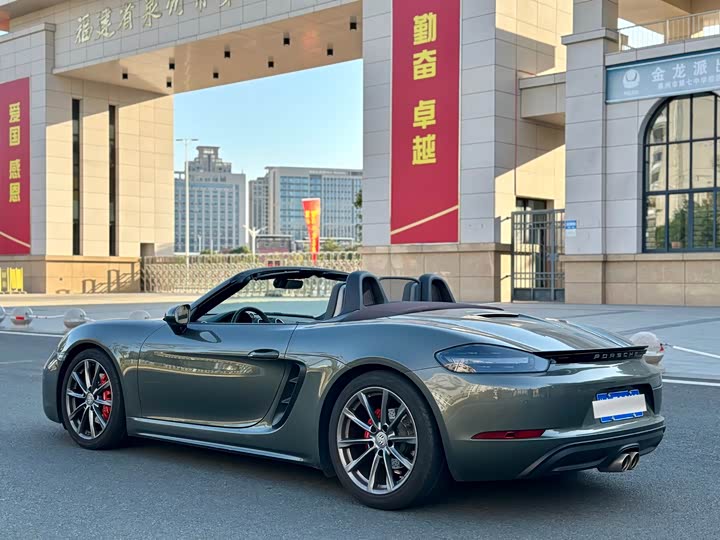 Фото 10 - Porsche 718