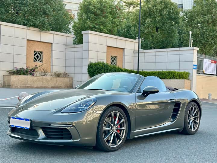 Фото 2 - Porsche 718