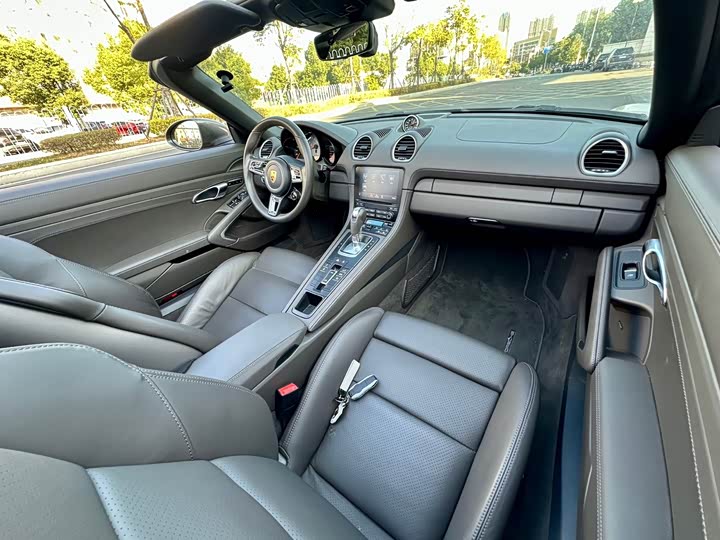 Фото 6 - Porsche 718