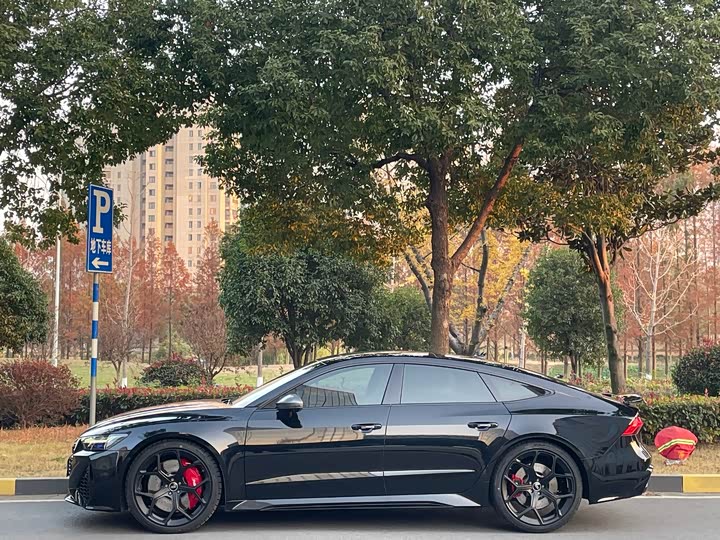 Фото 3 - Audi RS 7