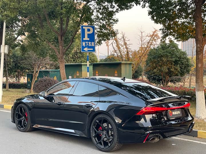 Фото 4 - Audi RS 7