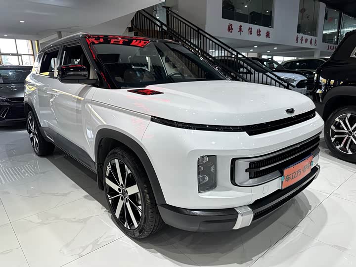 Фото 3 - Geely Icon