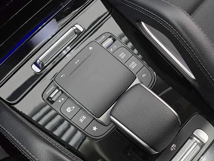 Фото 10 - Mercedes-Benz GLE-Class