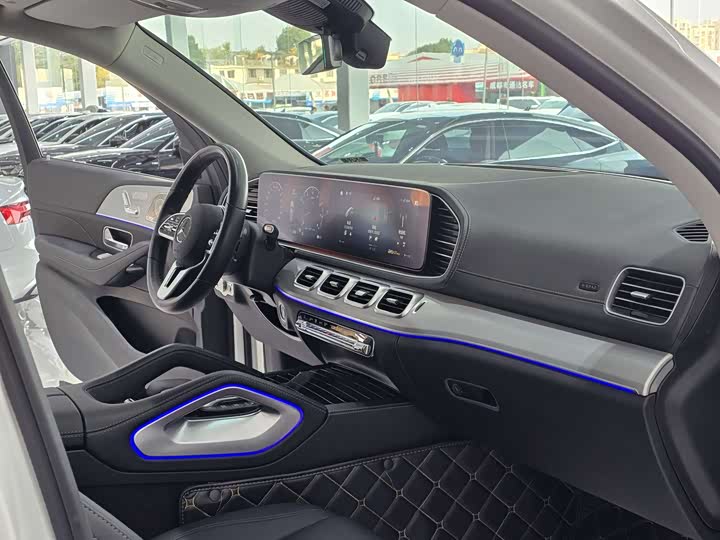 Фото 11 - Mercedes-Benz GLE-Class