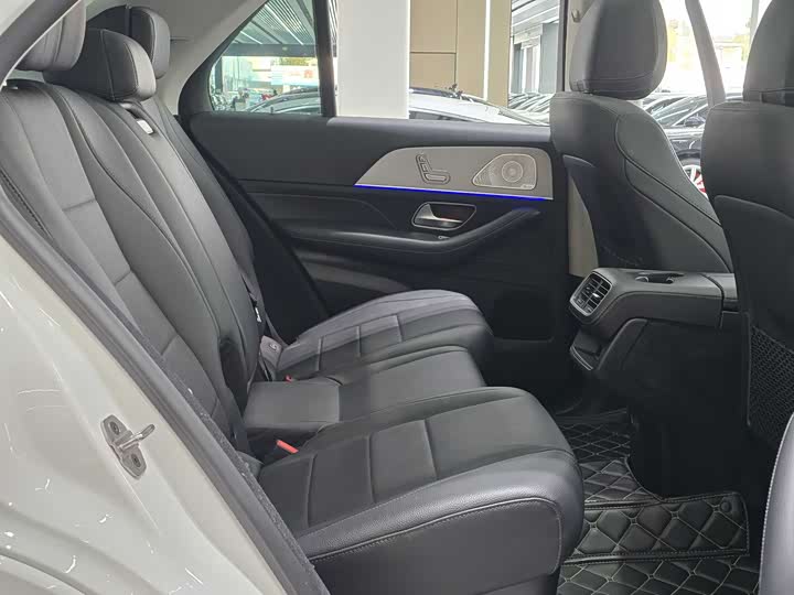 Фото 9 - Mercedes-Benz GLE-Class