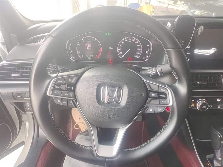 Фото 11 - Honda Inspire