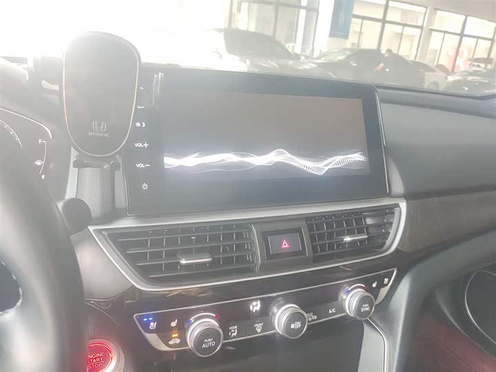 Фото 13 - Honda Inspire