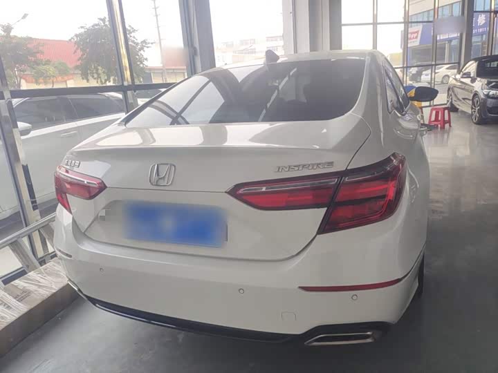 Фото 6 - Honda Inspire