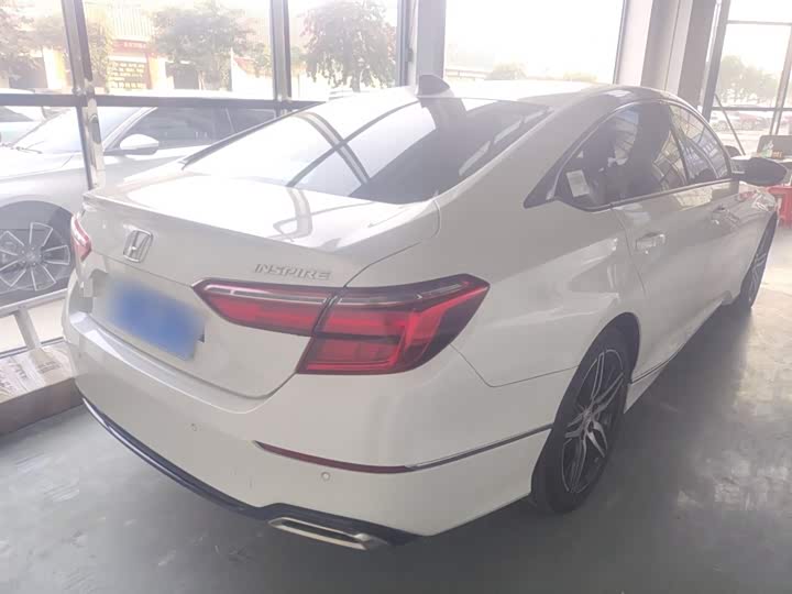 Фото 7 - Honda Inspire