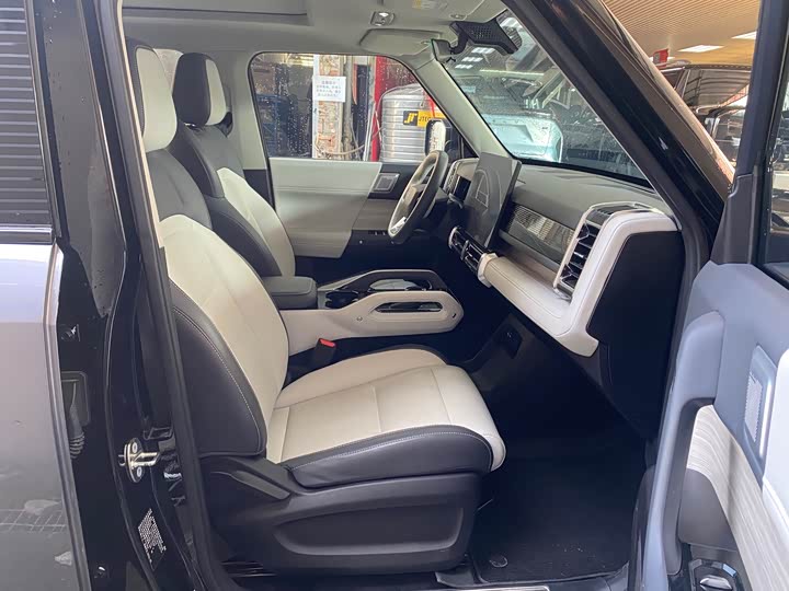 Фото 12 - Chery iCar 03