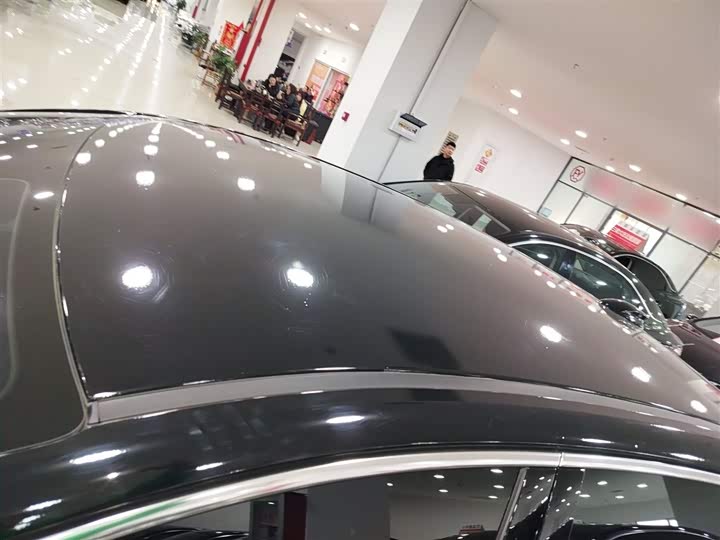 Фото 27 - Hongqi E-QM5