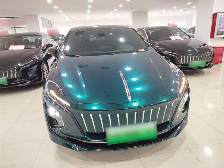 Фото 3 - Hongqi E-QM5