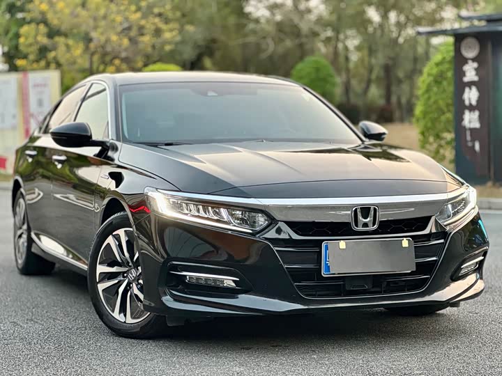 Фото 3 - Honda Accord