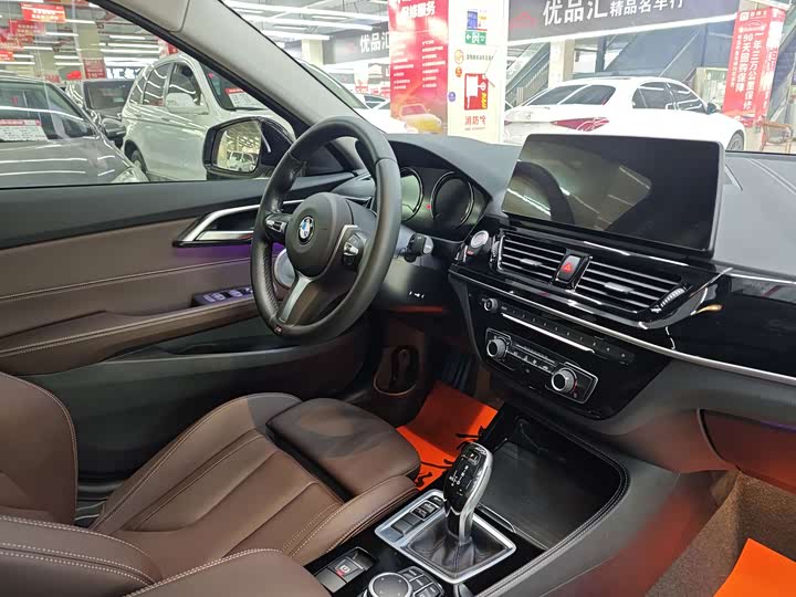 Фото 11 - BMW 1 Series