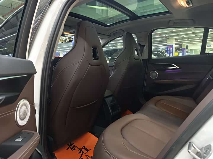 Фото 13 - BMW 1 Series