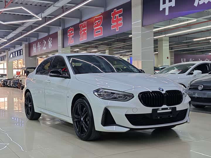 Фото 3 - BMW 1 Series