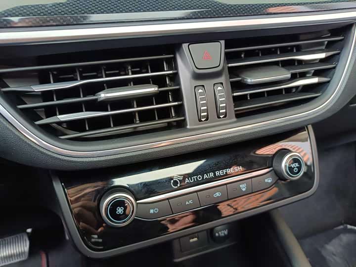 Фото 10 - Ford Focus