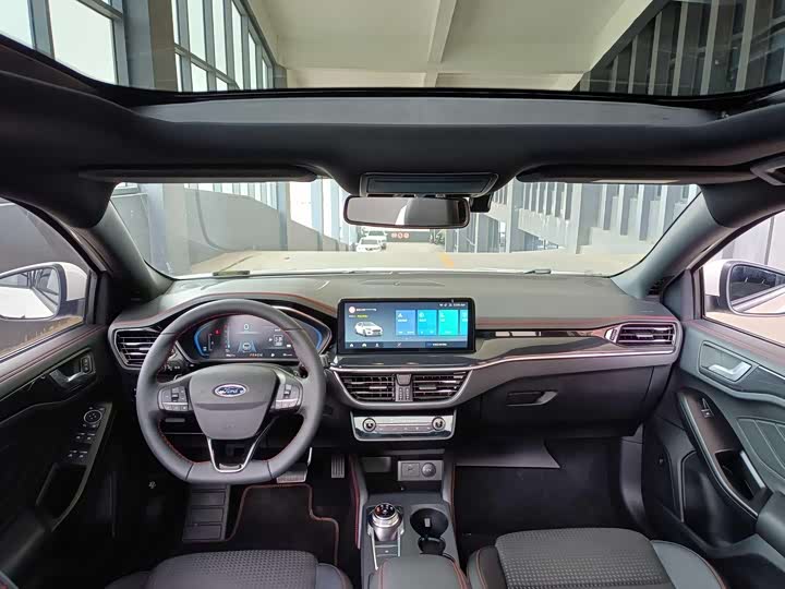 Фото 7 - Ford Focus