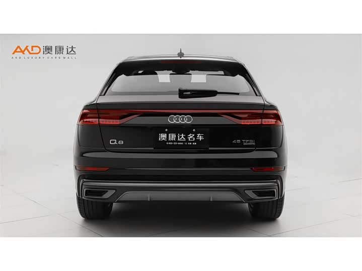 Фото 4 - Audi Q8