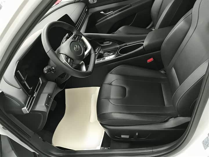 Фото 15 - Hyundai Elantra N line