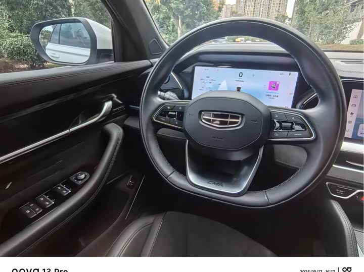 Фото 12 - Geely Monjaro