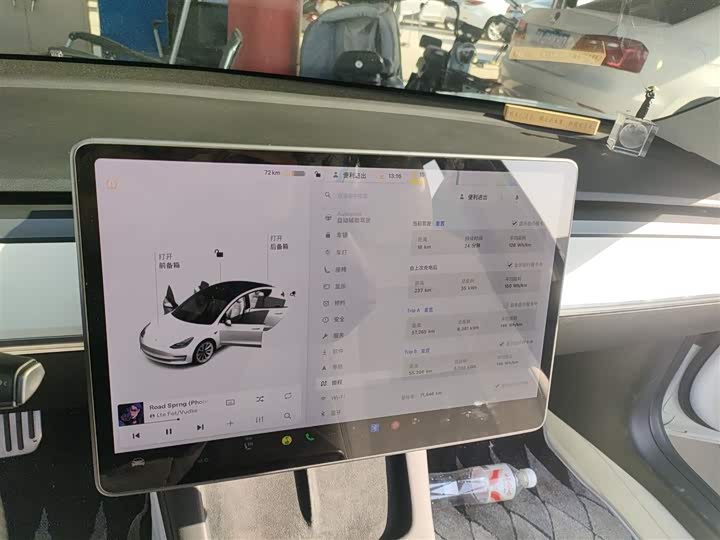 Фото 13 - Tesla Model 3