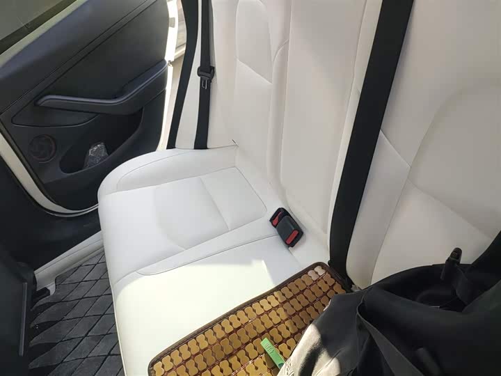 Фото 17 - Tesla Model 3