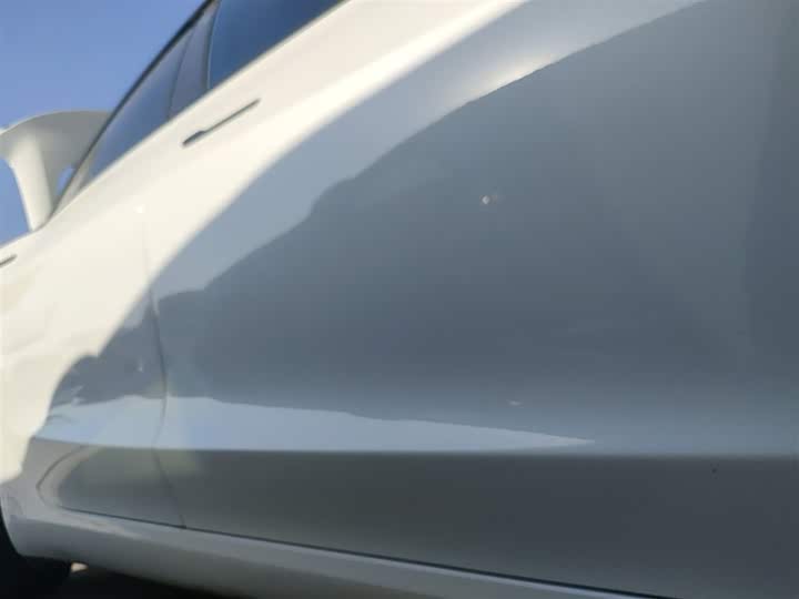 Фото 21 - Tesla Model 3