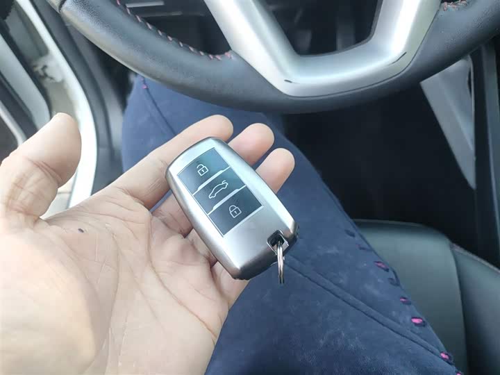 Фото 9 - Tesla Model 3