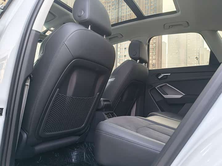 Фото 5 - Audi Q3