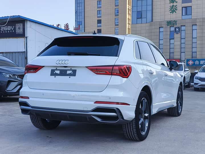 Фото 9 - Audi Q3