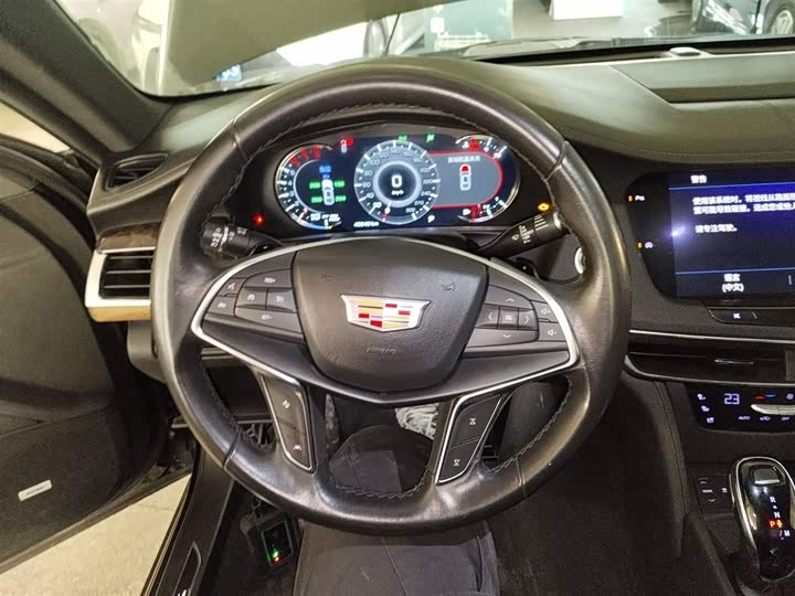 Фото 11 - Cadillac CT6