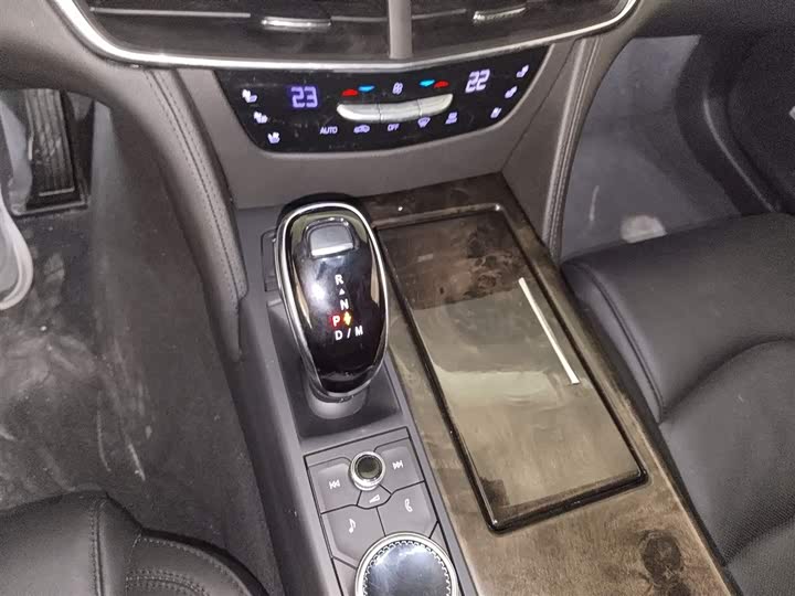 Фото 14 - Cadillac CT6